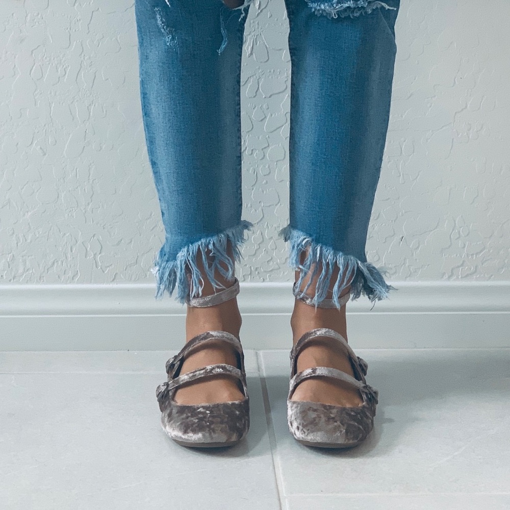 Romantic Crushed Velvet Mary Jane Ballet Flat - Picture 2 of 7